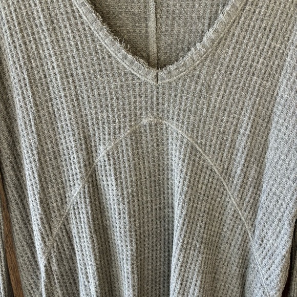 Free People Gray waffle Thermal Long Sleeve Top Small - Picture 2 of 6